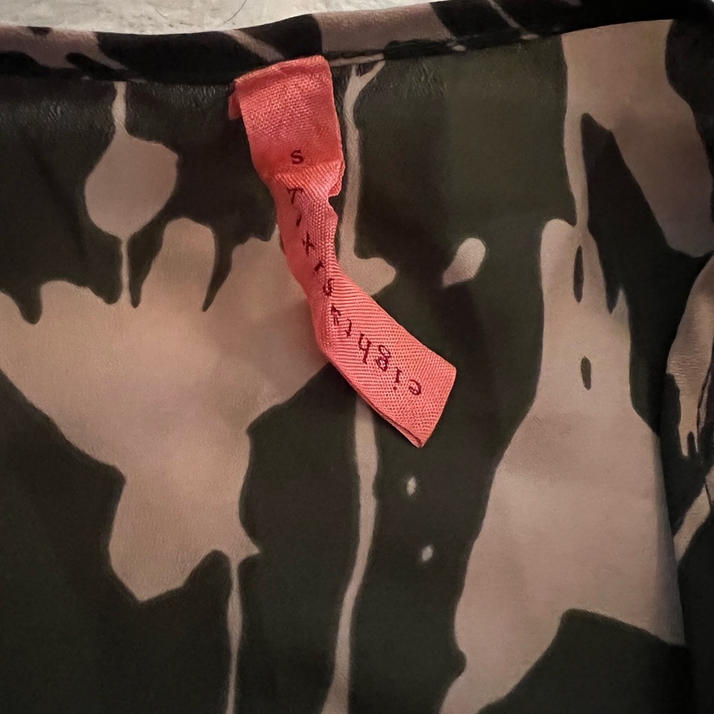 Ruffle Neckline Patterned Dress - image 3